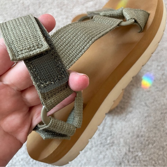 Target Universal Thread Platform Sandals - Picture 3 of 4